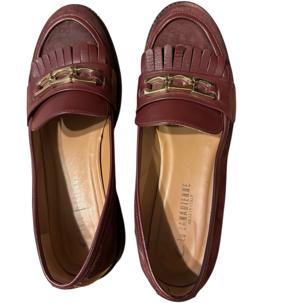 La CANADIENNE Burgundy Leather Kiltie Loafers with Gold Chain
